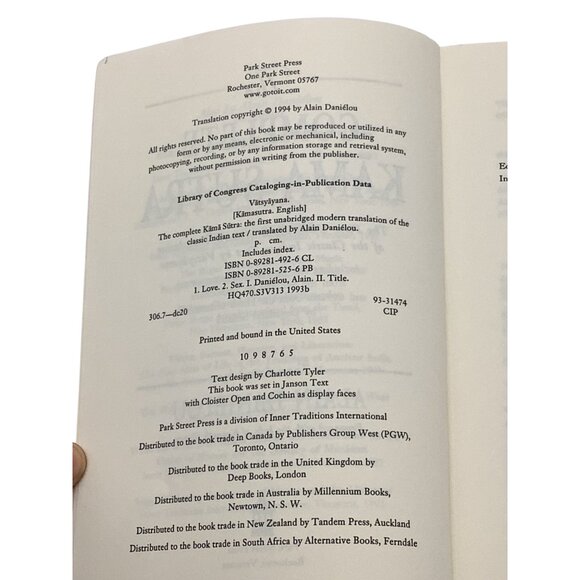 The Complete Káma Sútra By Alain Daniélou 1994 Paperback - Picture 3 of 16